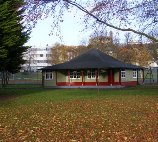 This is an image which is also a link to  Beckets Park